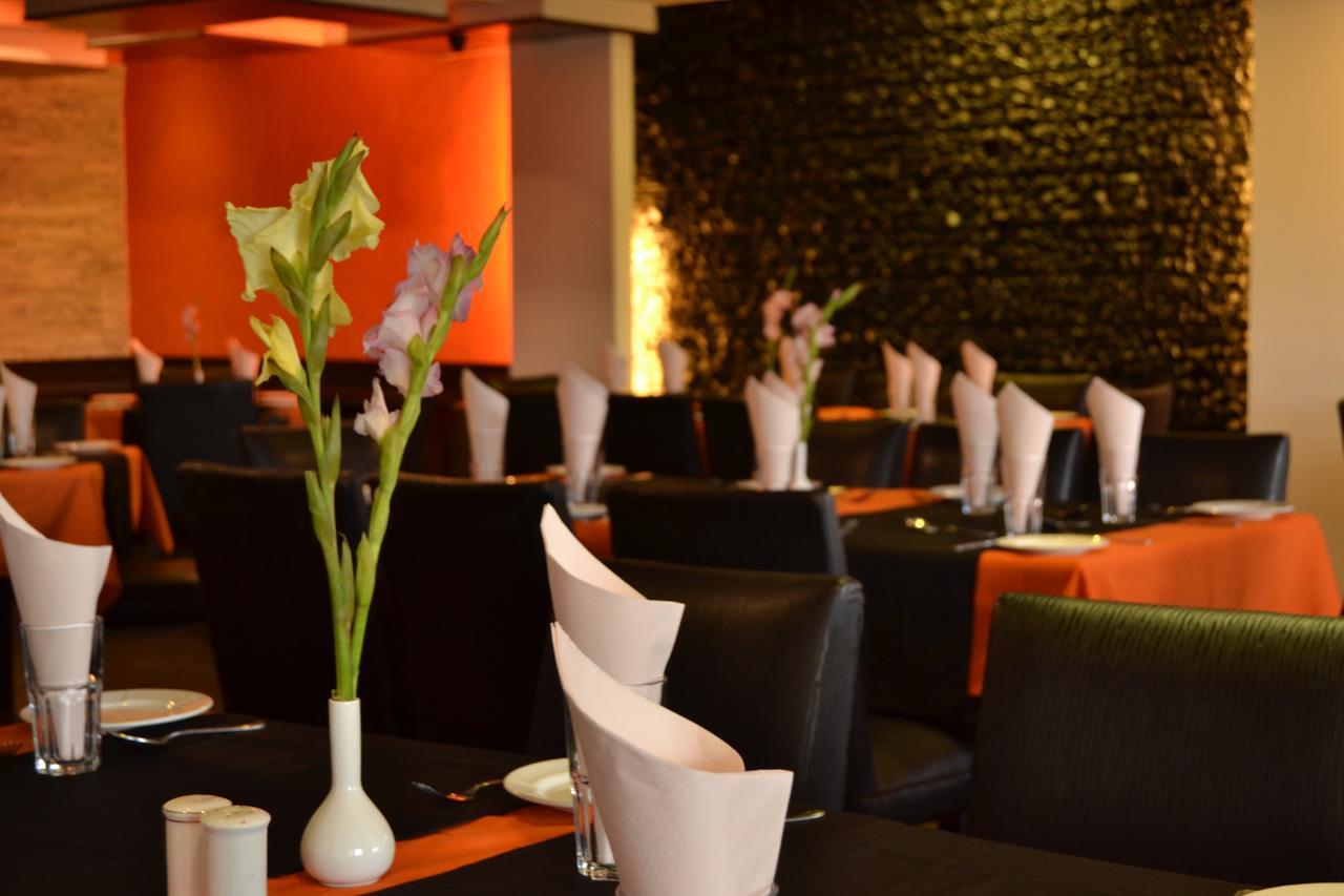 The Seventeen Degrees Hotel Dhanbād Exteriör bild