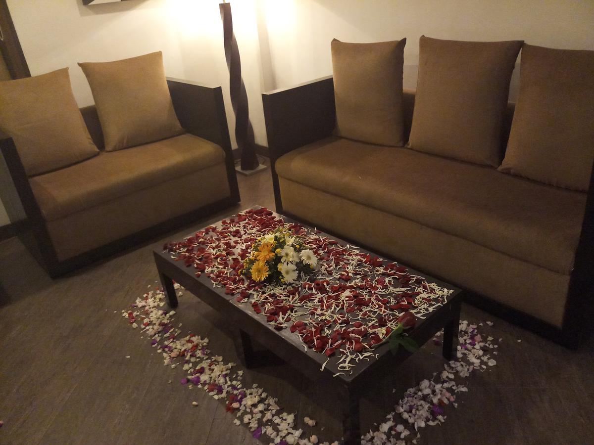 The Seventeen Degrees Hotel Dhanbād Exteriör bild