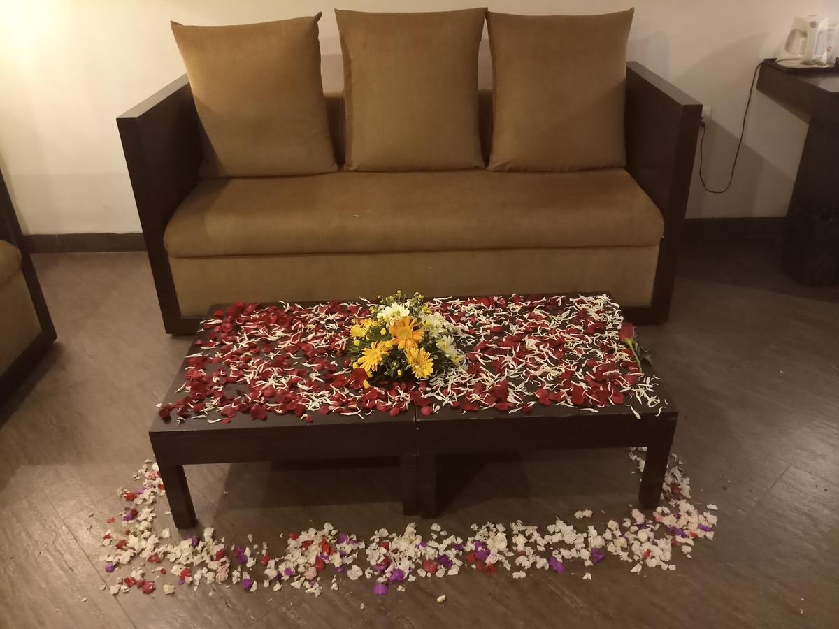 The Seventeen Degrees Hotel Dhanbād Exteriör bild
